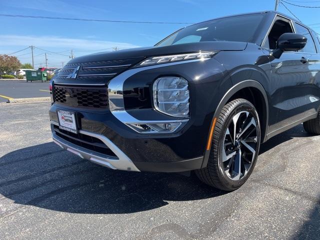 new 2024 Mitsubishi Outlander car, priced at $33,135