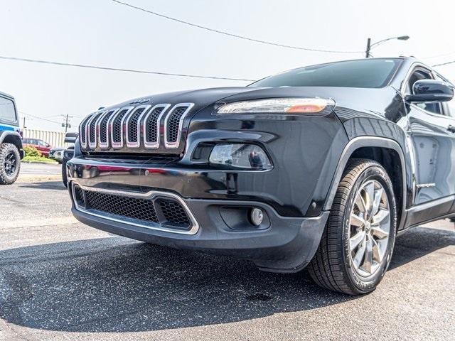 used 2017 Jeep Cherokee car, priced at $15,489