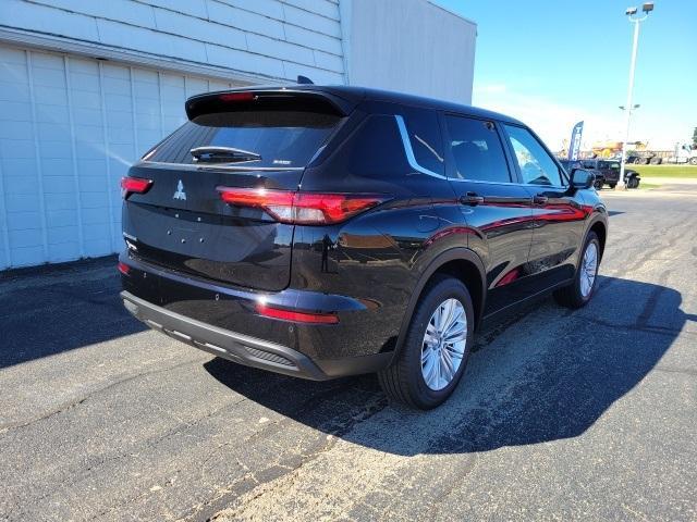 new 2024 Mitsubishi Outlander car, priced at $31,195