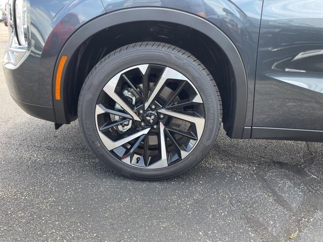 new 2024 Mitsubishi Outlander car, priced at $36,135