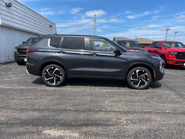 new 2024 Mitsubishi Outlander car, priced at $36,135