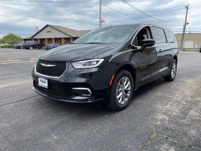 new 2024 Chrysler Pacifica car, priced at $43,708