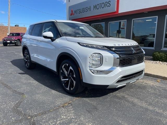 new 2024 Mitsubishi Outlander car, priced at $32,810