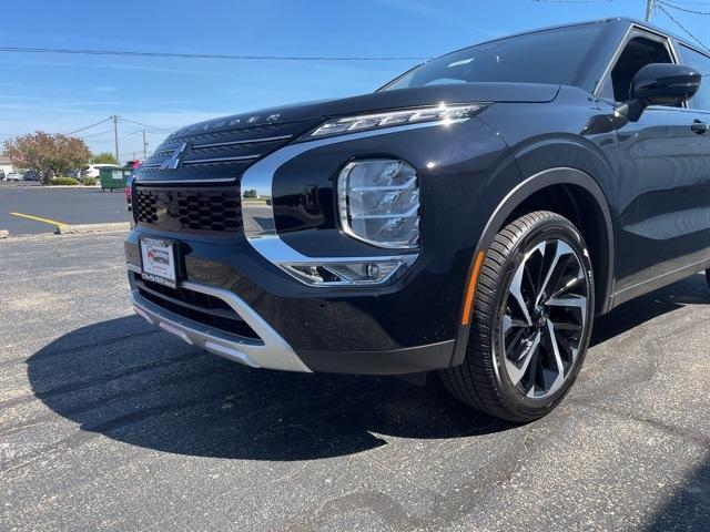 new 2024 Mitsubishi Outlander car, priced at $36,015