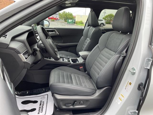 new 2024 Mitsubishi Outlander car, priced at $35,850