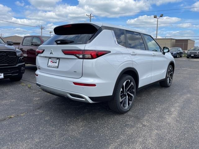 new 2024 Mitsubishi Outlander car, priced at $36,730