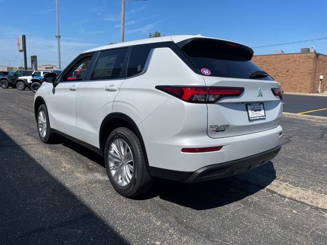 new 2024 Mitsubishi Outlander car, priced at $29,590