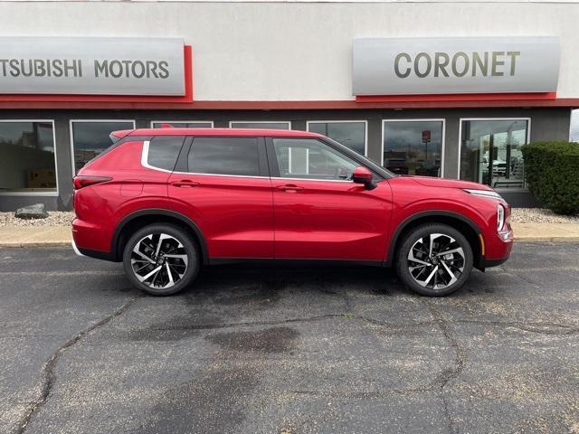 new 2024 Mitsubishi Outlander car, priced at $32,745