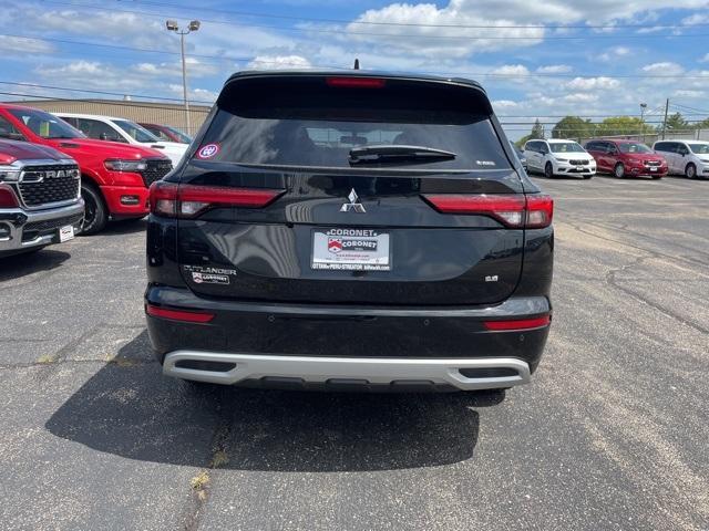 new 2024 Mitsubishi Outlander car, priced at $34,100