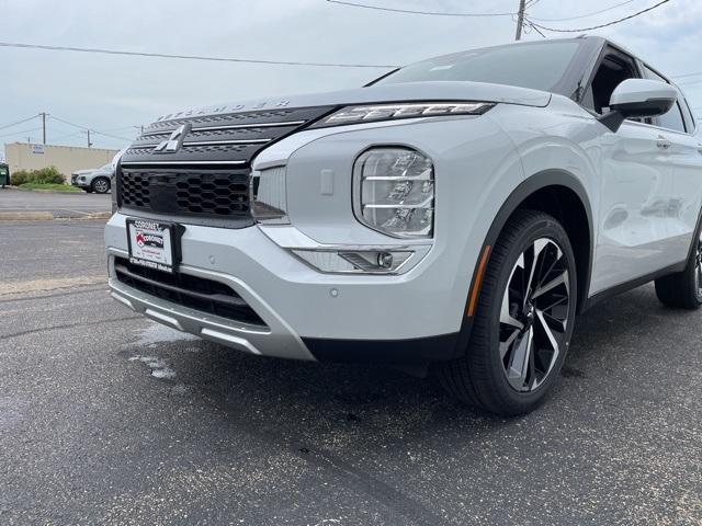 new 2024 Mitsubishi Outlander car, priced at $34,340