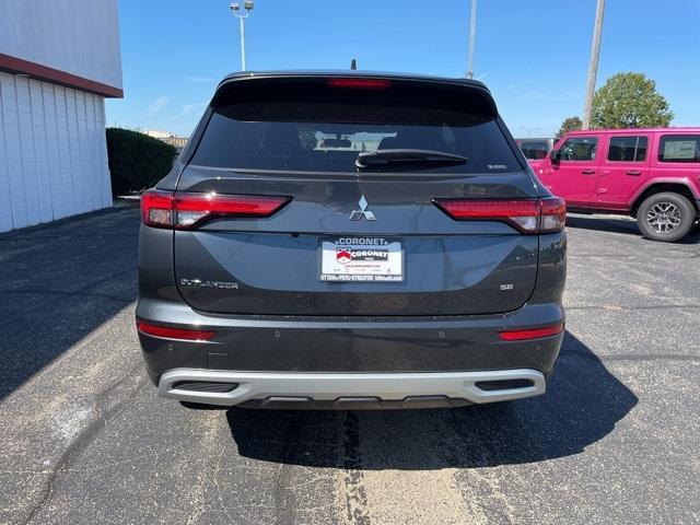 new 2024 Mitsubishi Outlander car, priced at $33,135