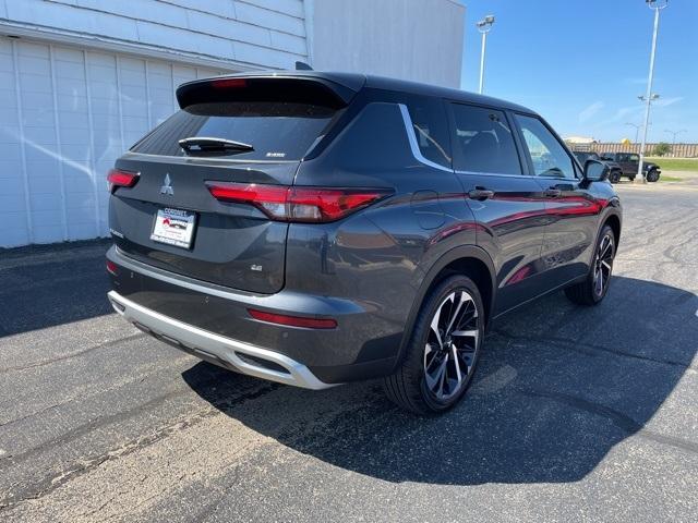 new 2024 Mitsubishi Outlander car, priced at $33,135