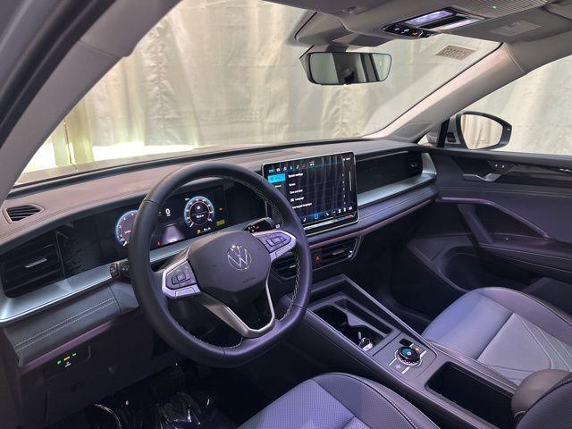 new 2025 Volkswagen Tiguan car, priced at $35,049