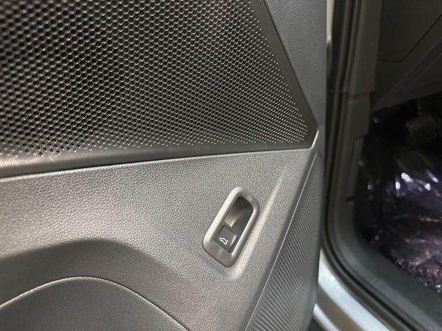 new 2025 Volkswagen Tiguan car, priced at $35,049