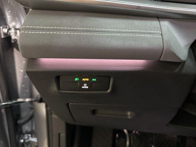 new 2025 Volkswagen Tiguan car, priced at $35,049