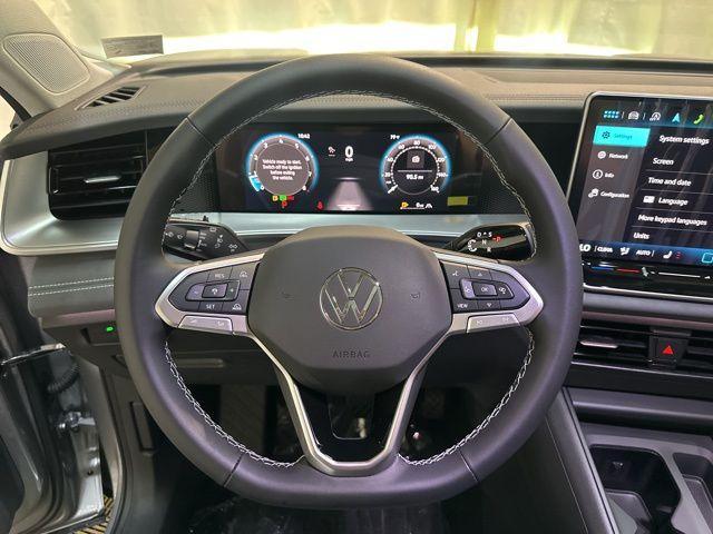 new 2025 Volkswagen Tiguan car, priced at $35,049