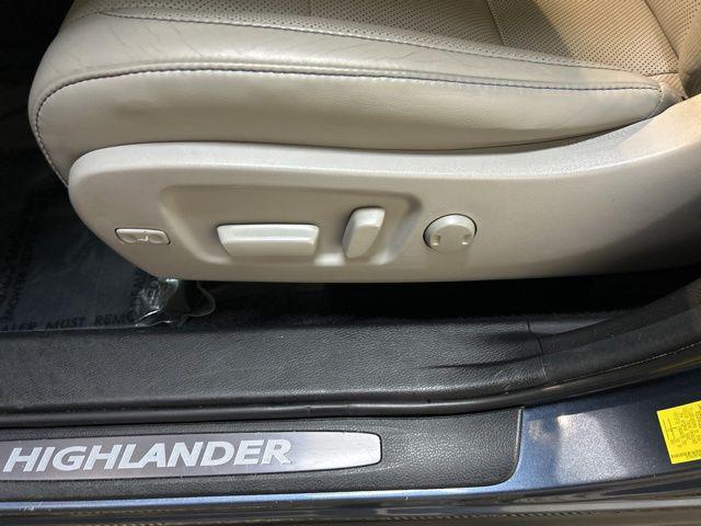 used 2017 Toyota Highlander car, priced at $25,712