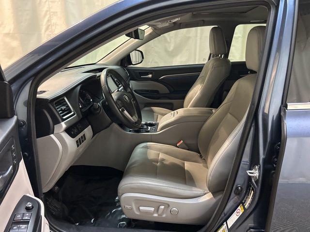 used 2017 Toyota Highlander car, priced at $25,712