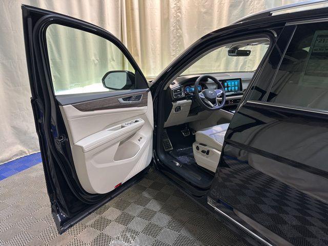 new 2026 Volkswagen Atlas car, priced at $53,345