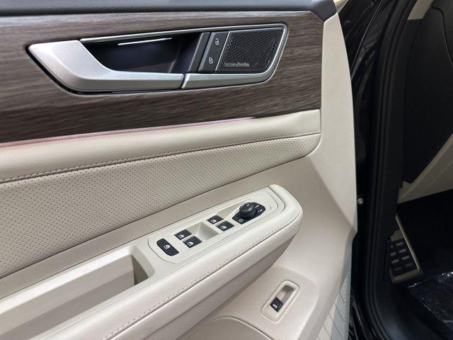 new 2026 Volkswagen Atlas car, priced at $53,345