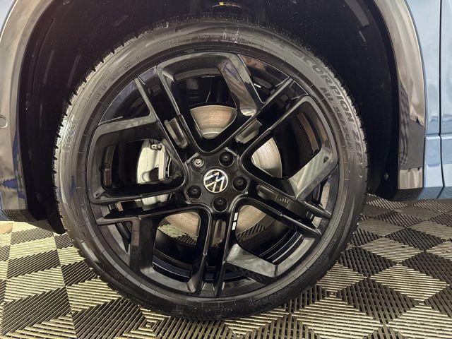 new 2026 Volkswagen Tiguan car, priced at $39,707