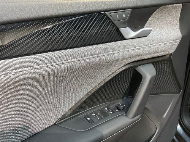 new 2025 Volkswagen Tiguan car, priced at $31,180