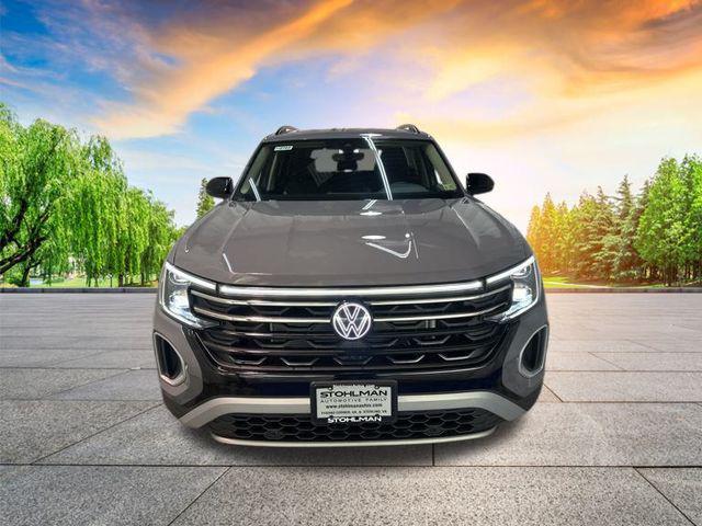 new 2024 Volkswagen Atlas car, priced at $43,687