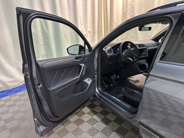 new 2024 Volkswagen Tiguan car, priced at $34,504