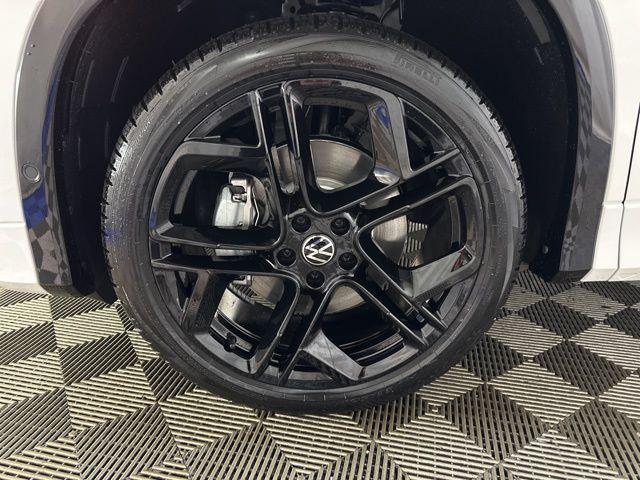 new 2025 Volkswagen Tiguan car, priced at $34,916