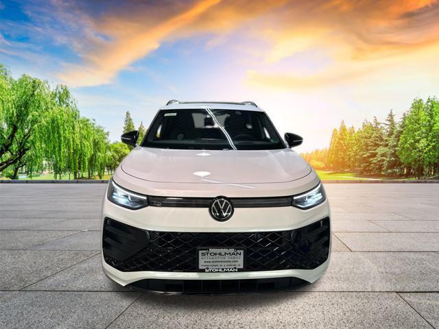 new 2025 Volkswagen Tiguan car, priced at $34,916