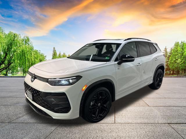 new 2025 Volkswagen Tiguan car, priced at $34,916