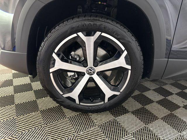 new 2025 Volkswagen Taos car, priced at $31,385
