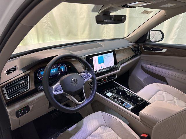 new 2026 Volkswagen Atlas car, priced at $45,825