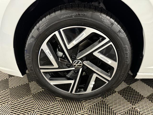 new 2024 Volkswagen Jetta car, priced at $29,079