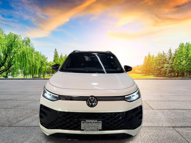 used 2025 Volkswagen Tiguan car, priced at $34,300