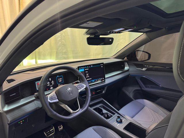 used 2025 Volkswagen Tiguan car, priced at $34,300