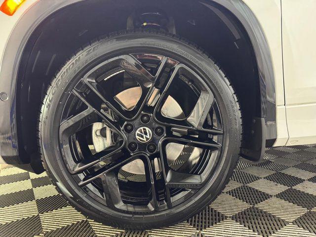 used 2025 Volkswagen Tiguan car, priced at $34,300