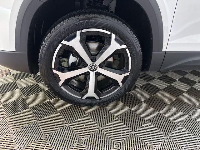 new 2025 Volkswagen Taos car, priced at $34,547