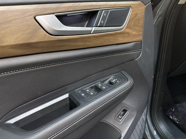 new 2026 Volkswagen Atlas car, priced at $45,344