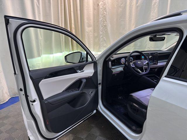 new 2025 Volkswagen Tiguan car, priced at $33,291