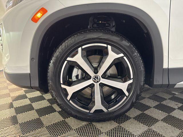 new 2025 Volkswagen Tiguan car, priced at $33,291