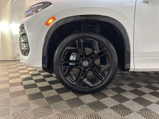 new 2025 Volkswagen Tiguan car, priced at $34,189