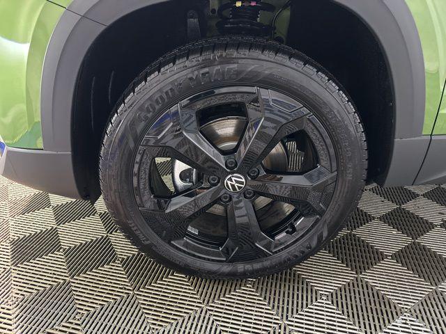 new 2025 Volkswagen Taos car, priced at $29,356