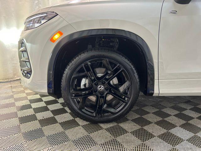 new 2025 Volkswagen Tiguan car, priced at $37,479