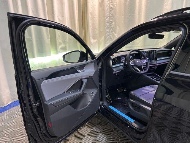 new 2025 Volkswagen Tiguan car, priced at $37,100