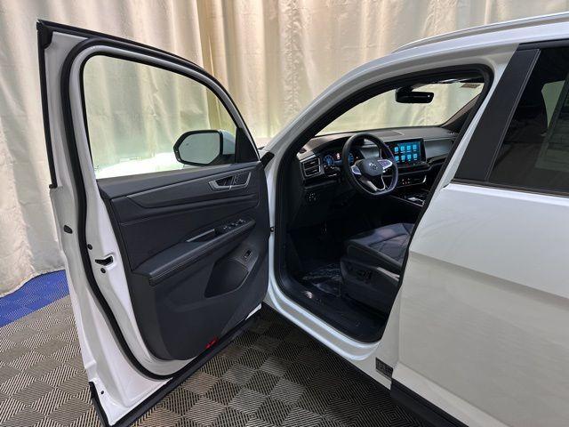 new 2026 Volkswagen Atlas Cross Sport car, priced at $46,212