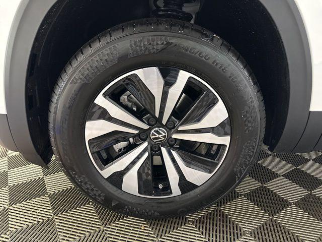 new 2026 Volkswagen Atlas car, priced at $40,865