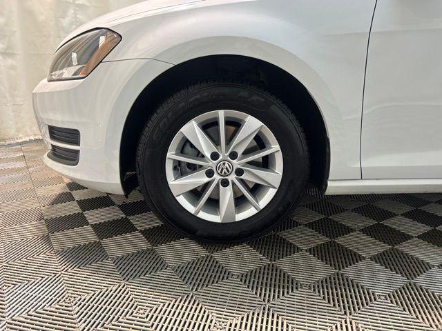used 2015 Volkswagen Golf SportWagen car, priced at $11,780