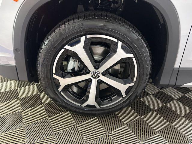 new 2025 Volkswagen Tiguan car, priced at $35,050
