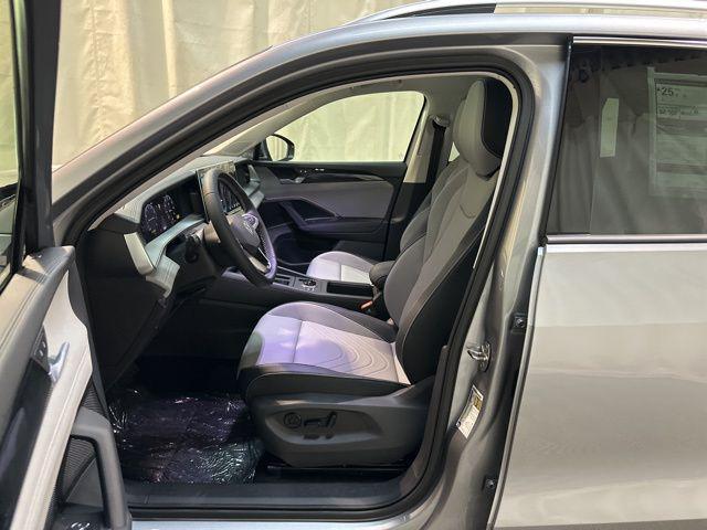 new 2025 Volkswagen Tiguan car, priced at $35,050
